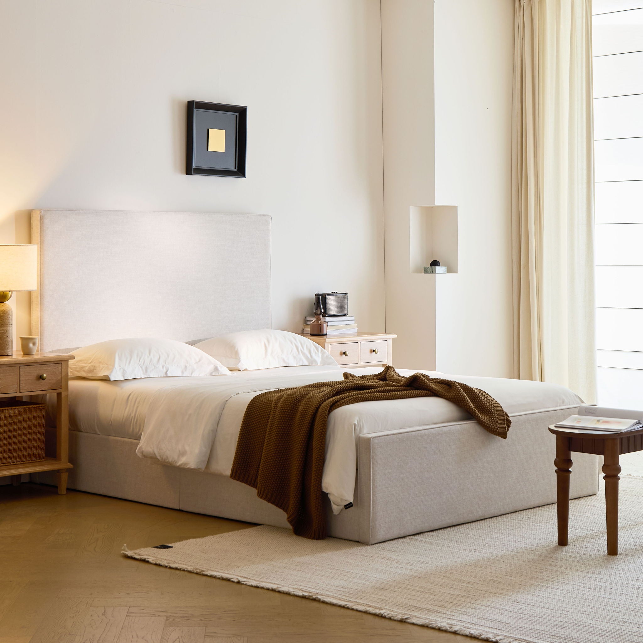 House & Home Furniture Lucas Upholstered Bed - Thumbnail 2