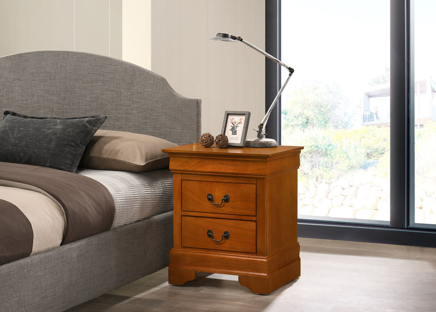 Traditional Style Design Nightstand